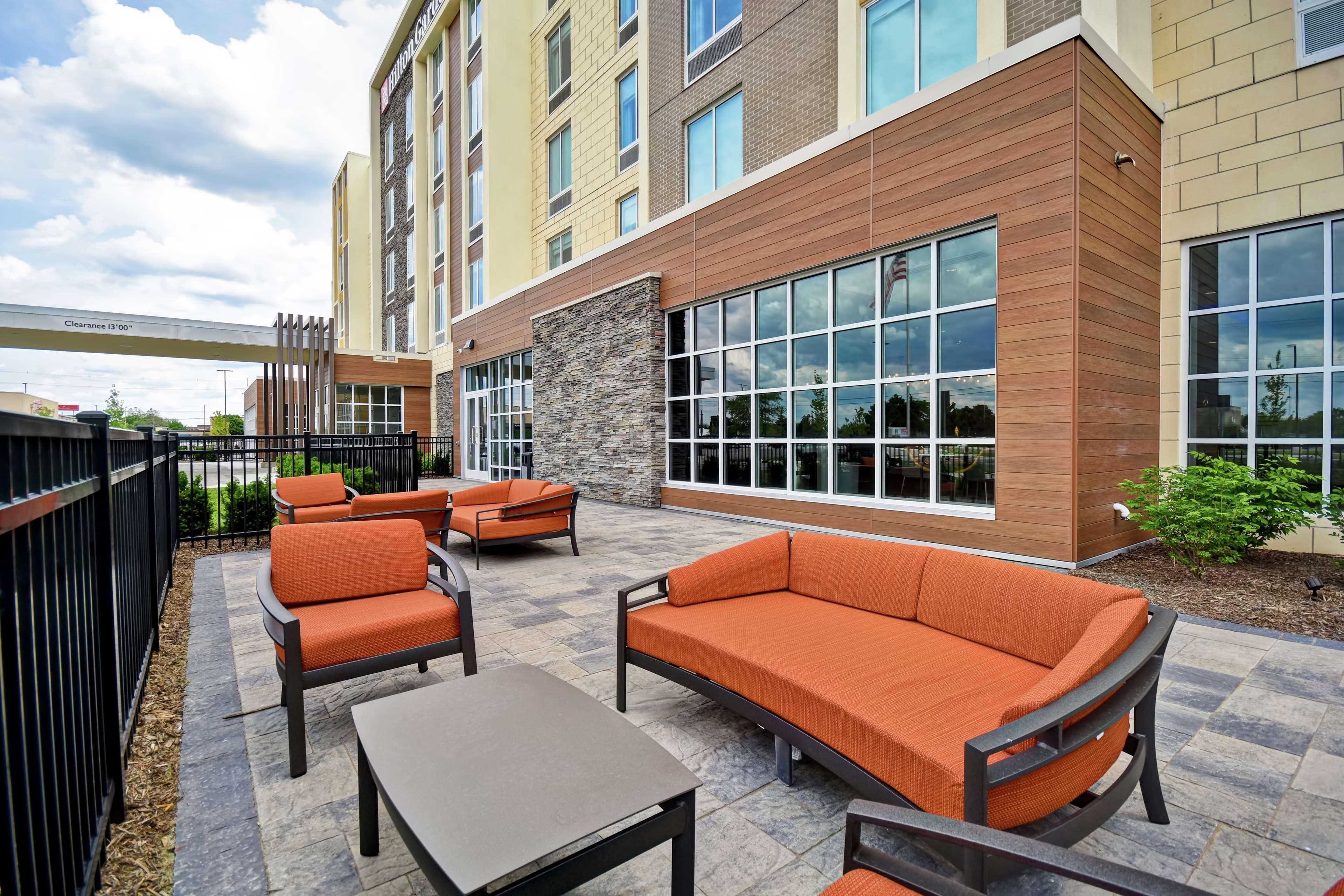Hilton Garden Inn Lansing West Exterior photo